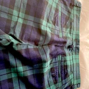 Mens Vineyard Vines breaker pants.  Like new condition